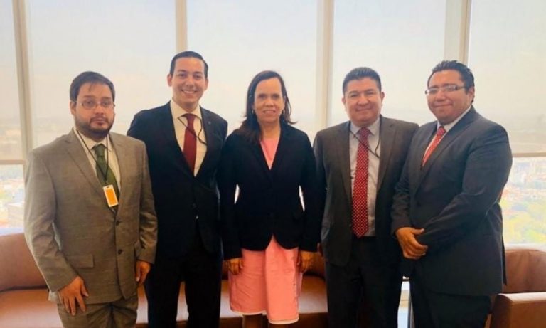 Combate a la corrupción FGR